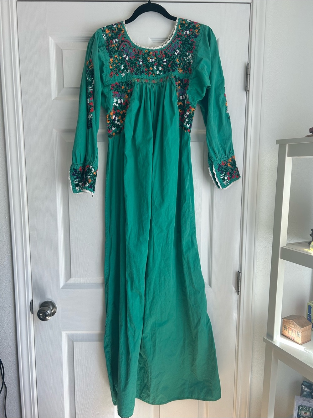 Vintage Green Embroidered Long Sleeve Maxi Dress